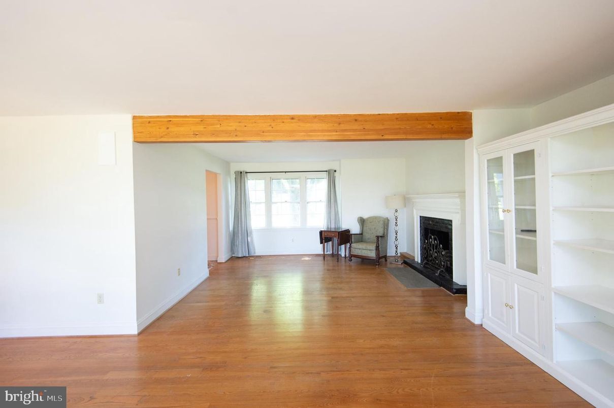 Empty room, Fireplace, Interior, Wooden Beams, Wood Texture Flooring