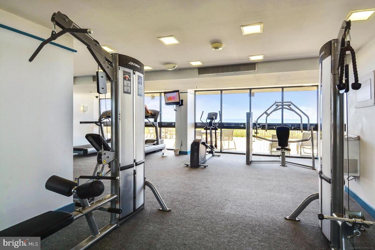 Fitness Equipment, Gym, Interior, Recessed Lighting, Water