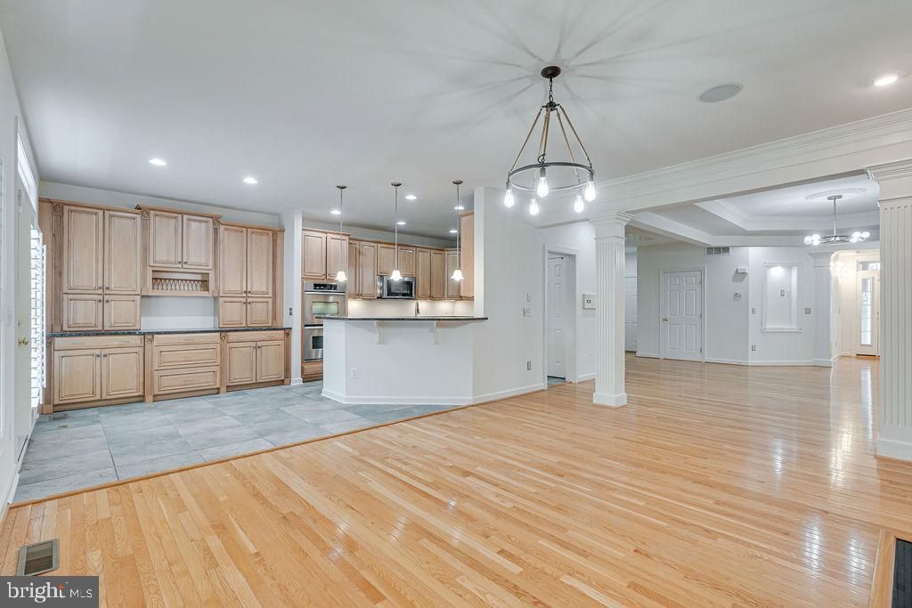 Interior, Kitchen, Pendant Lights, Recessed Lighting, Wood Texture Flooring