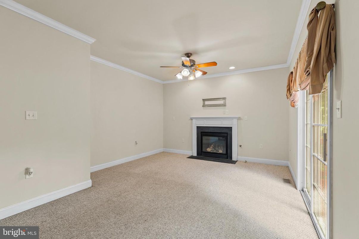 Empty room, Fireplace, Interior, Recessed Lighting