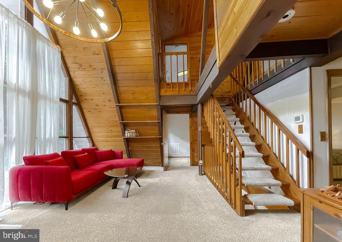 Interior, Living room, Pendant Lights, Wooden Ceilings, Wooden Walls