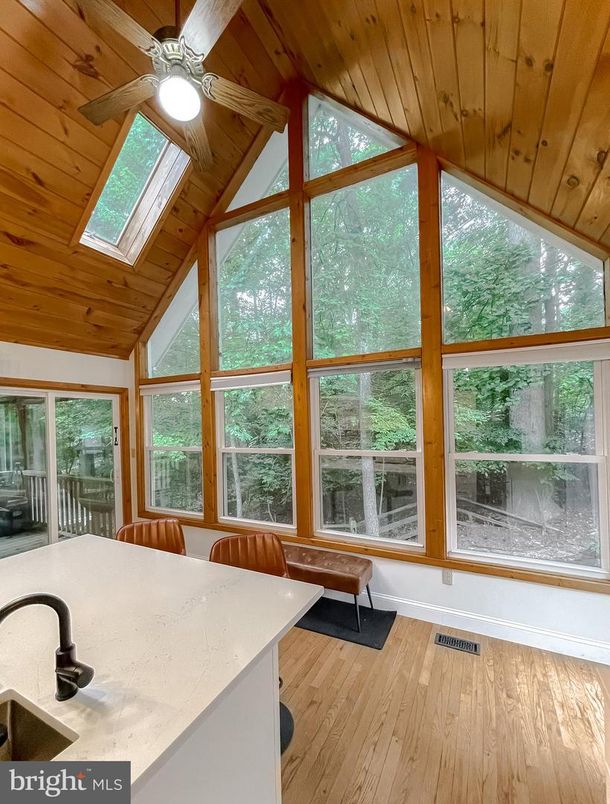 Interior, Sun Room, Wooden Ceilings, Wood Texture Flooring