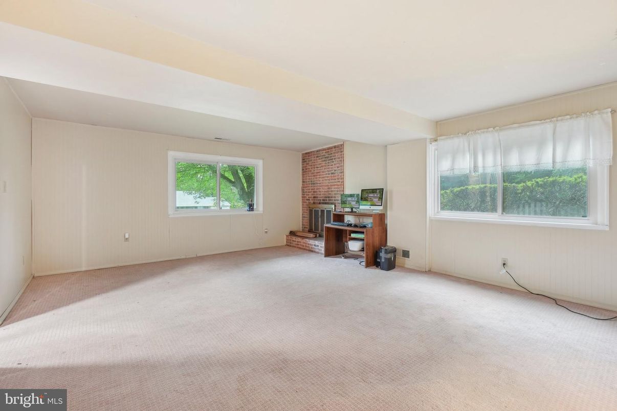Empty room, Fireplace, Home Office, Interior, Stone Walls