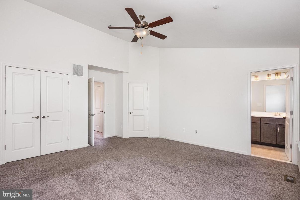 Bathroom, Empty room, Interior