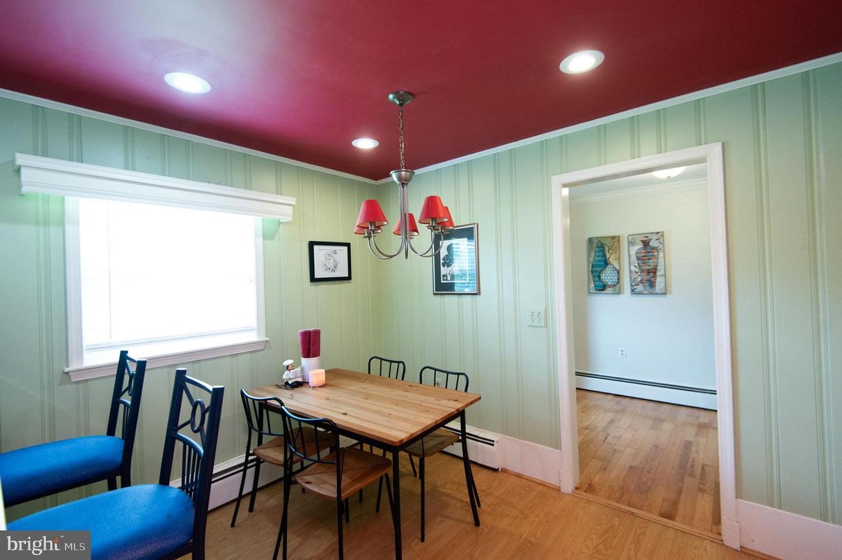 Dining room, Interior, Pendant Lights, Recessed Lighting, Wood Texture Flooring