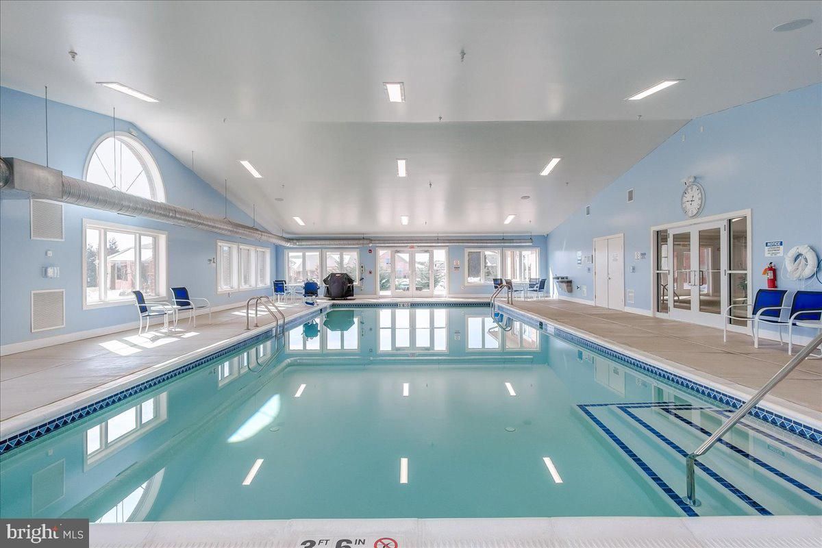Interior, Pool, Recessed Lighting