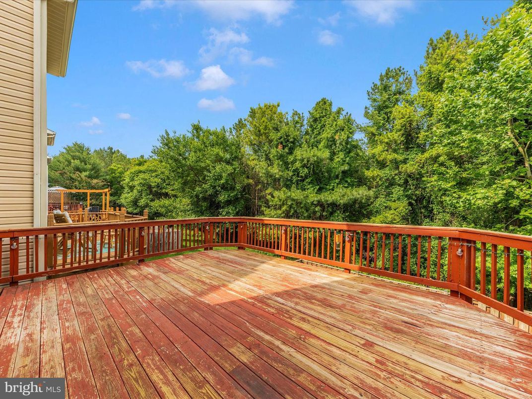 Exterior, Wood Texture Flooring