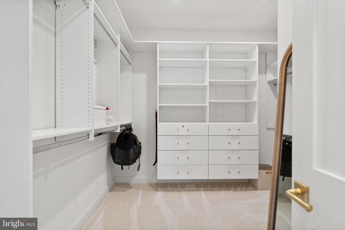 Interior, Recessed Lighting, Walk-in Closets