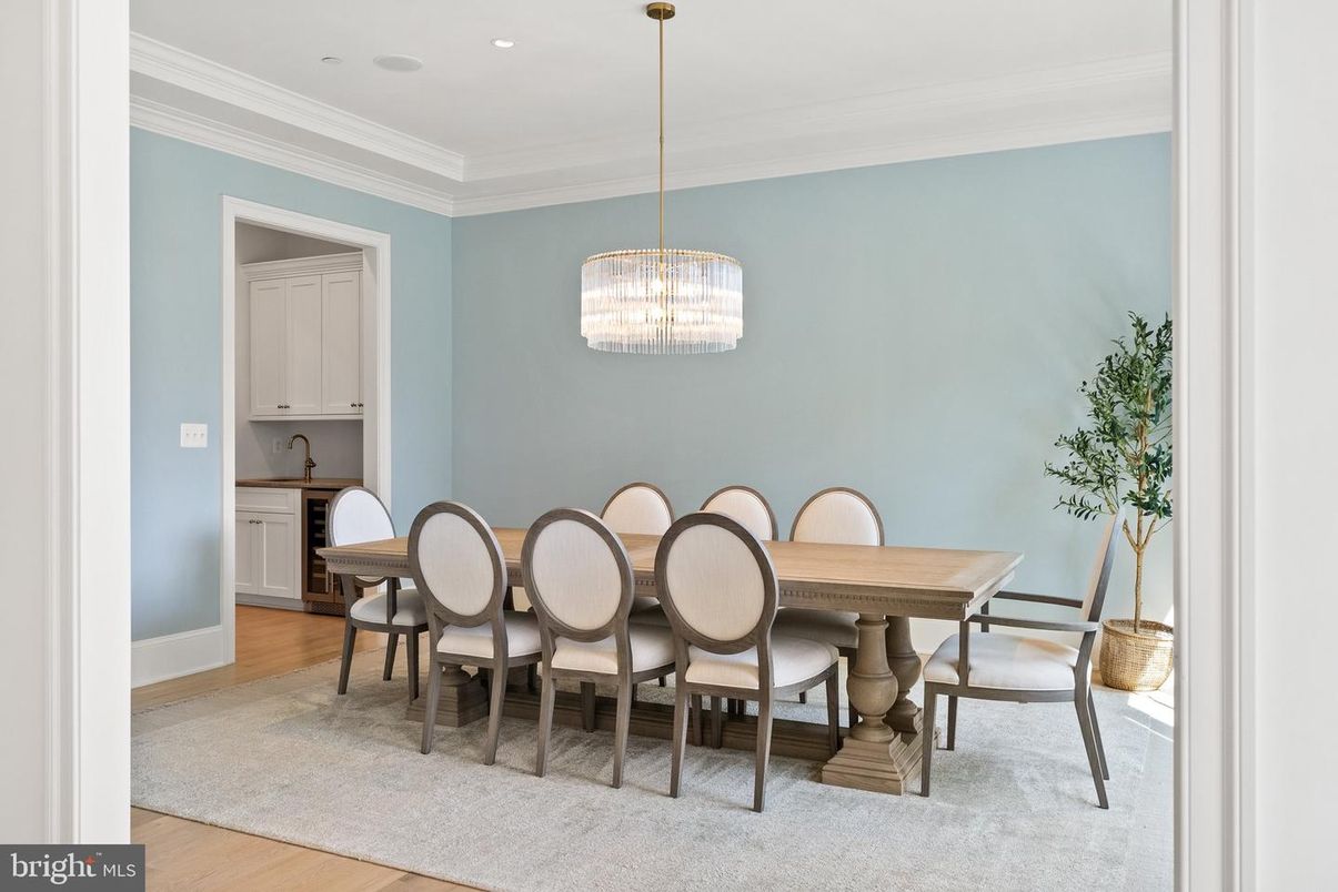 Chandelier, Dining room, Interior, Recessed Lighting, Wood Texture Flooring