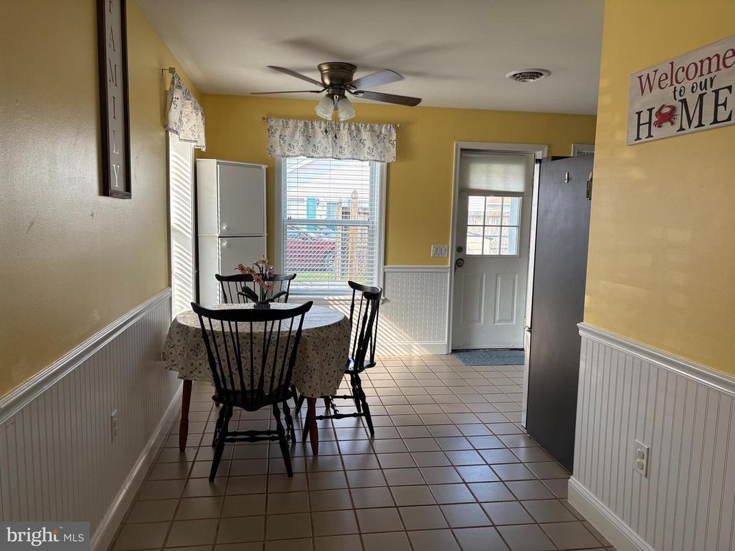 Dining room, Interior