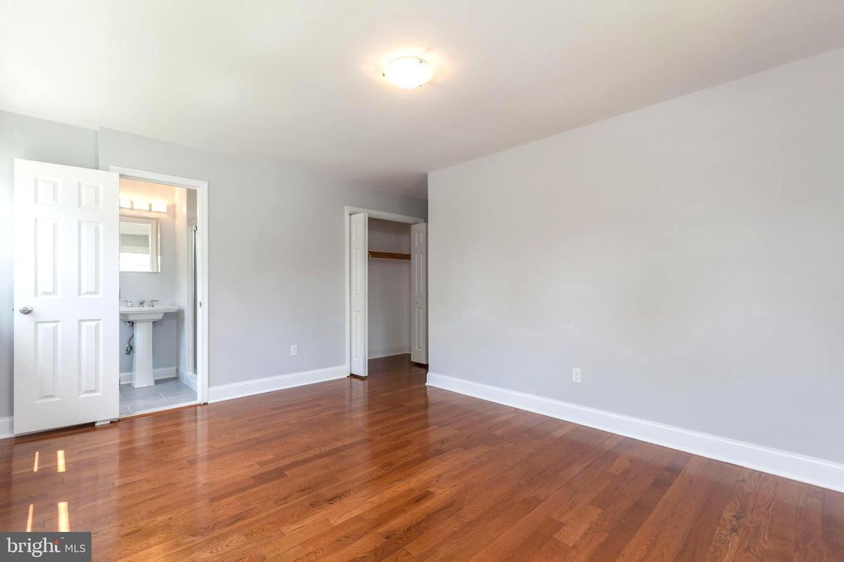Bathroom, Empty room, Interior, Wood Texture Flooring