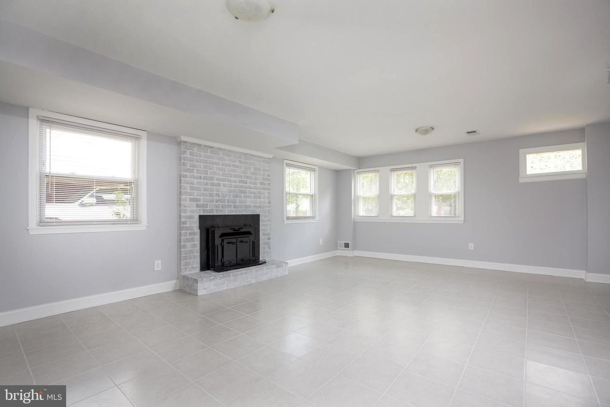 Empty room, Fireplace, Interior