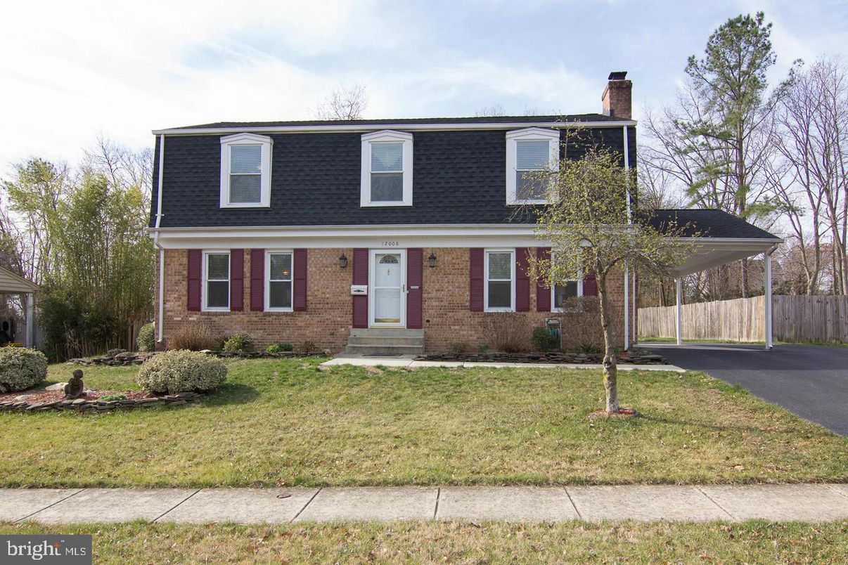 Exterior, Facade, Brick Facade, Cape Cod