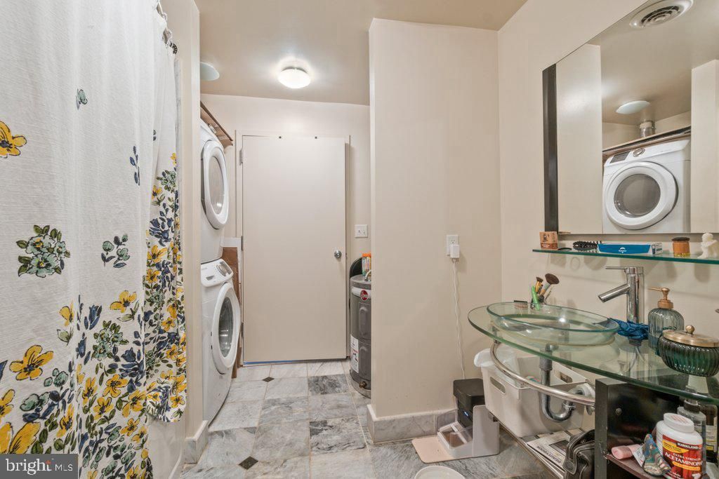 Interior, Washer