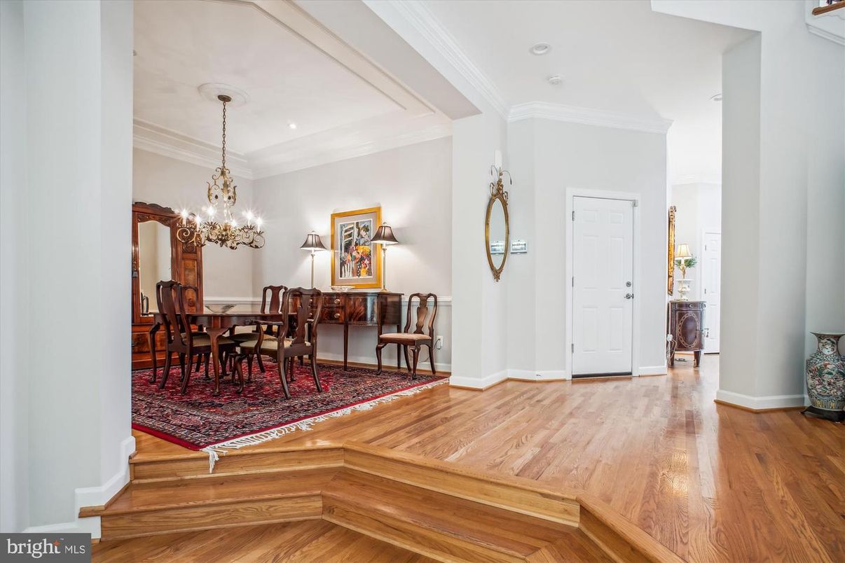 Chandelier, Dining room, Interior, Recessed Lighting, Wood Texture Flooring
