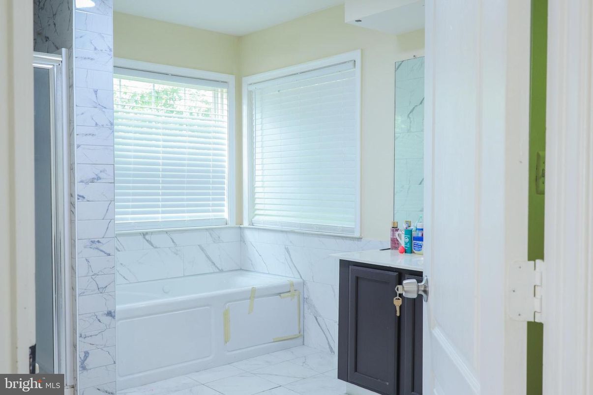 Bathroom, Interior, Marble, Marble Walls