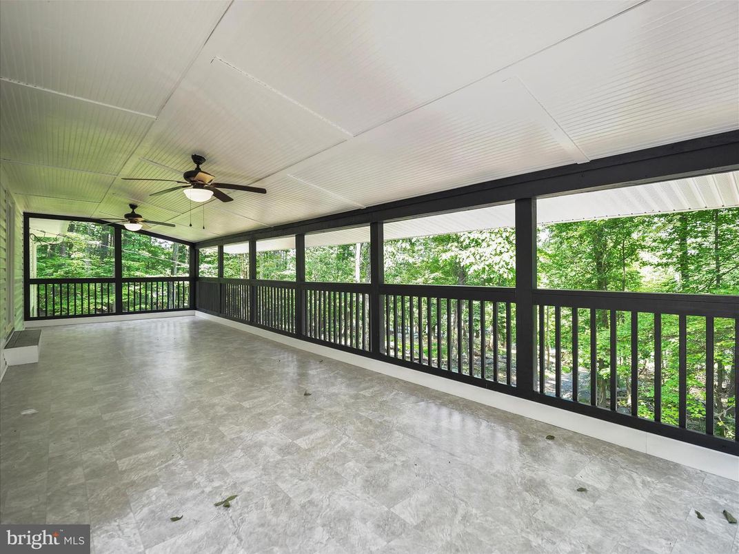 Empty room, Interior, Sun Room