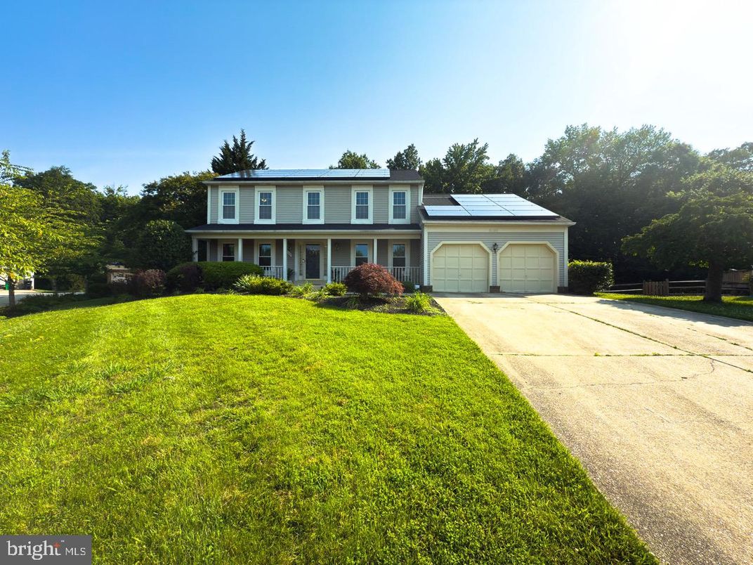 Attached, Exterior, Facade, Solar Panels, Georgian