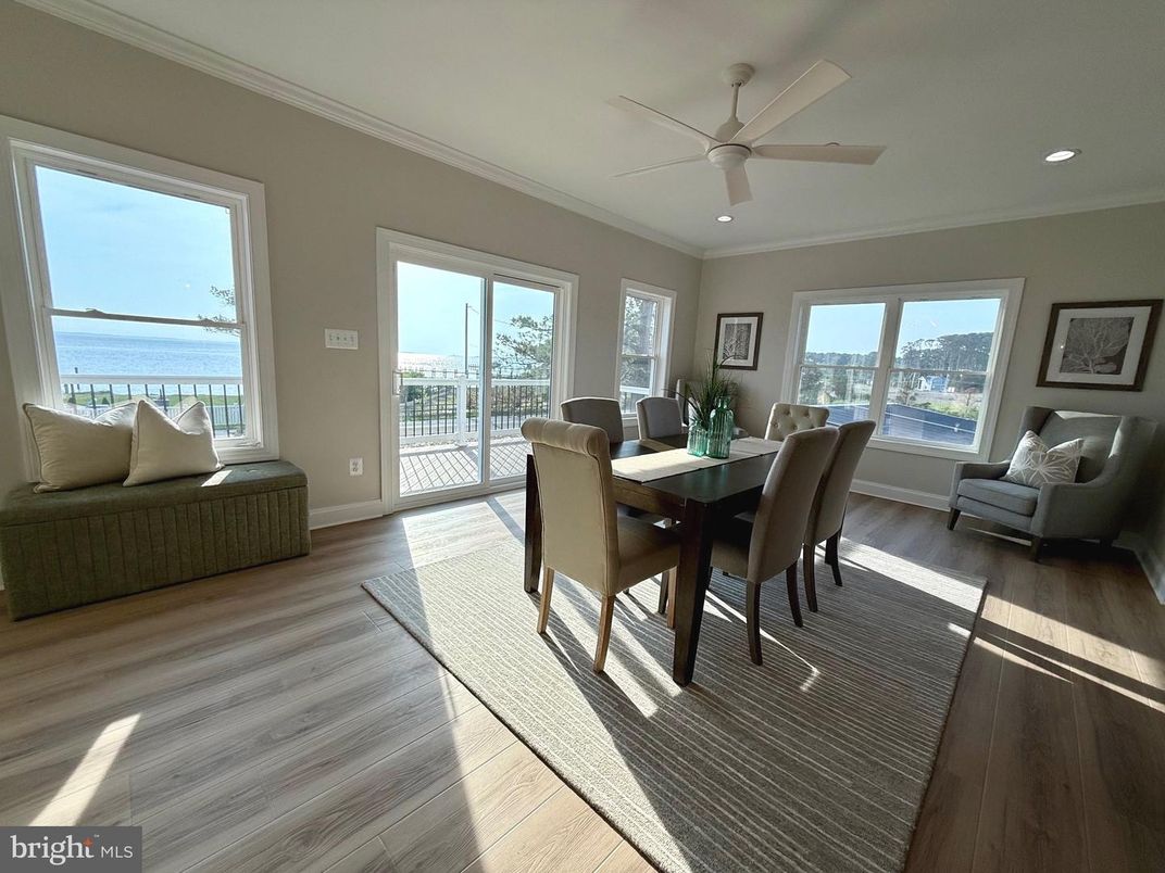 Dining room, Interior, Recessed Lighting, Water, Wood Texture Flooring