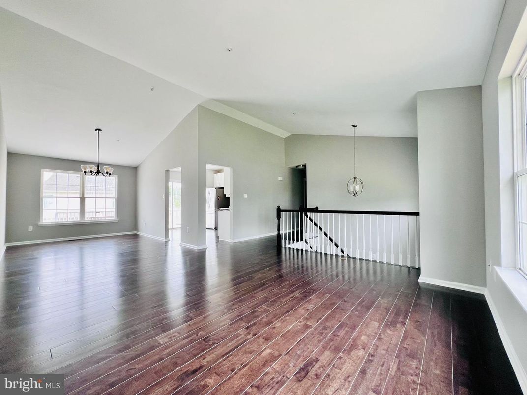 Chandelier, Empty room, Interior, Pendant Lights, Wood Texture Flooring