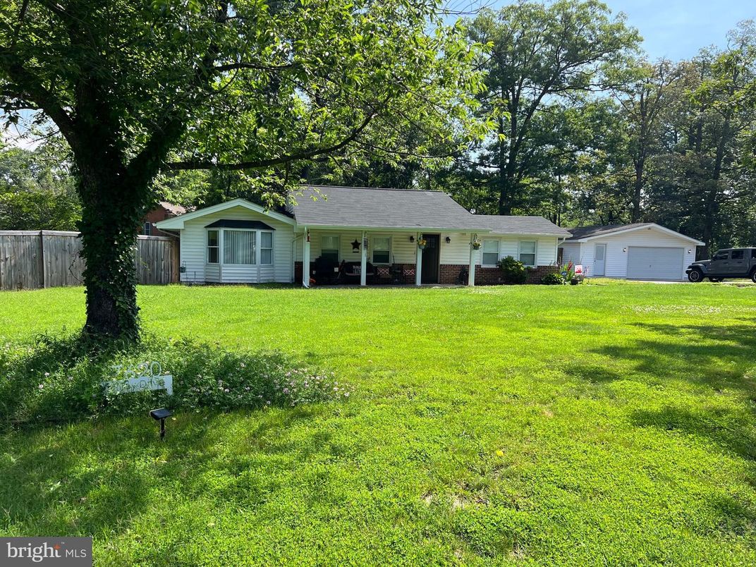 Backyard, Detached Garage, Exterior