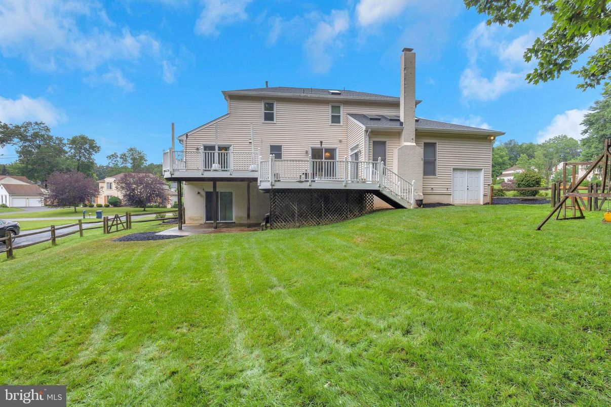 Backyard, Exterior, Playground