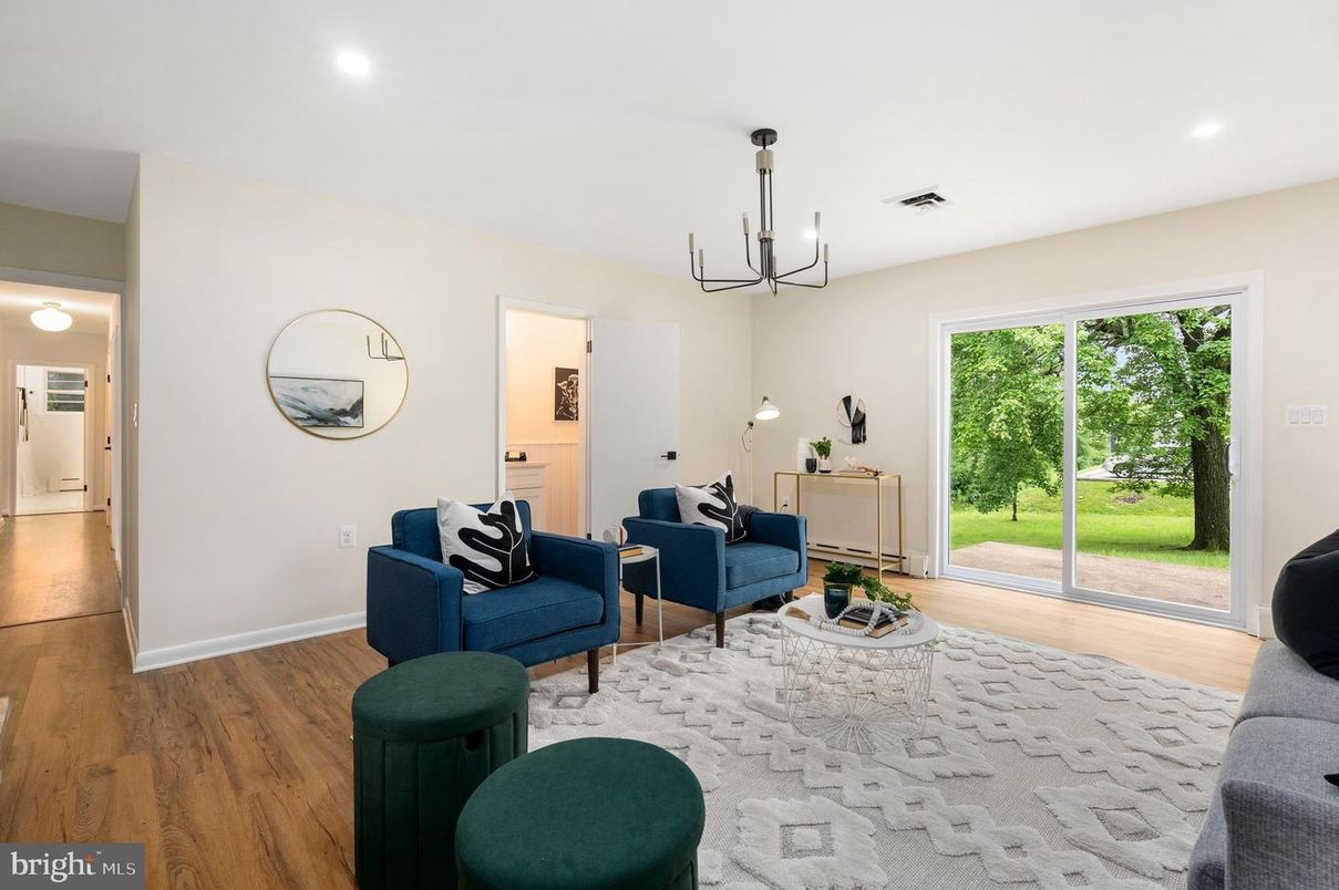 Chandelier, Interior, Living room, Recessed Lighting, Wood Texture Flooring