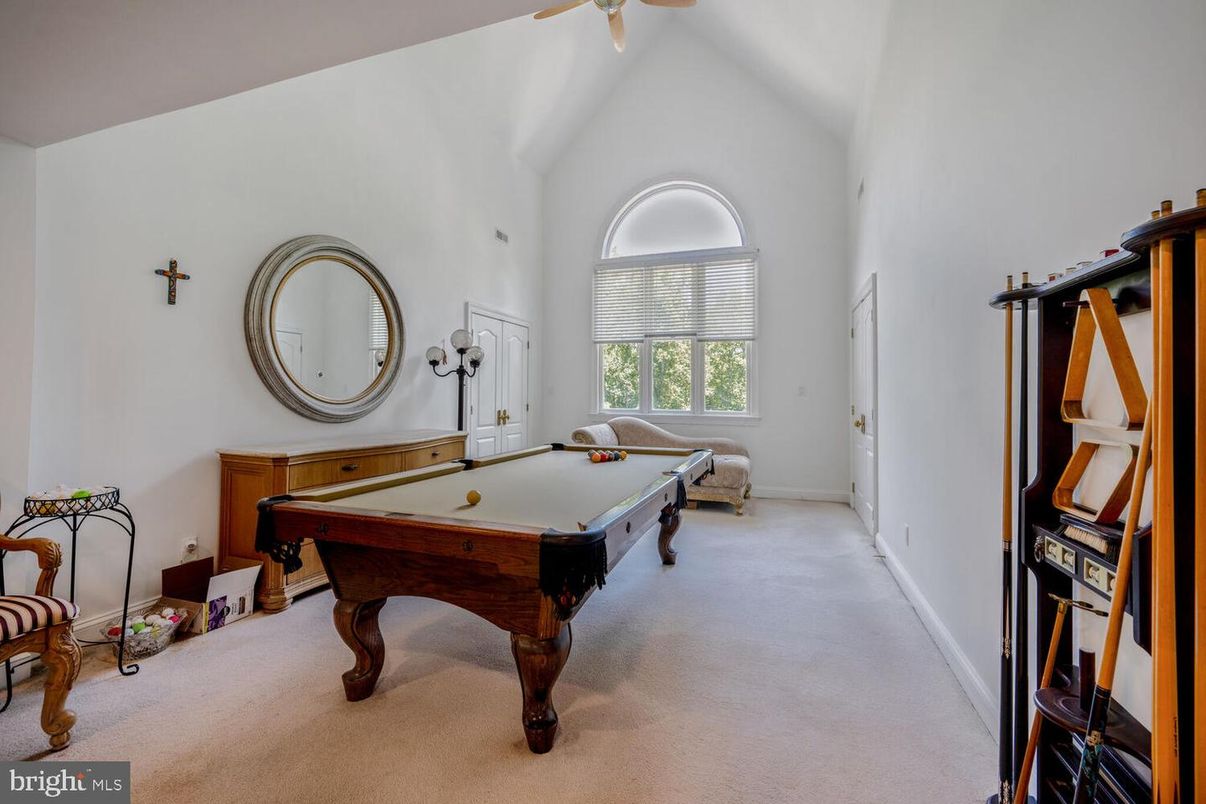 Billiard Table, Game Room, Interior