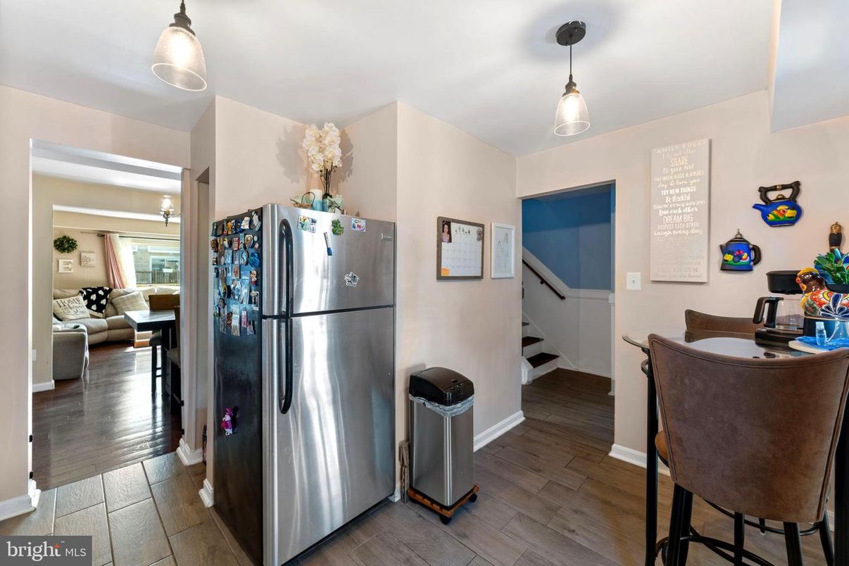 Interior, Kitchen, Pendant Lights, Wood Texture Flooring