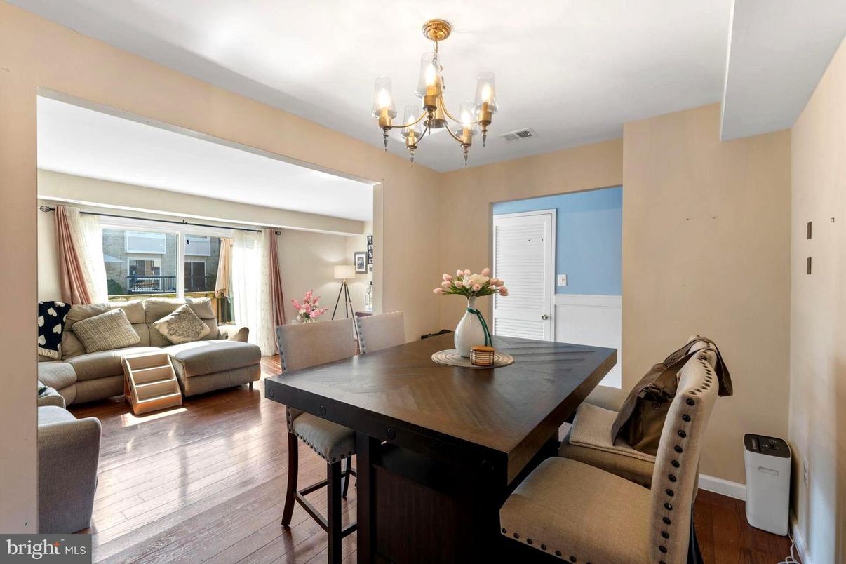 Chandelier, Dining room, Interior, Living room, Wood Texture Flooring