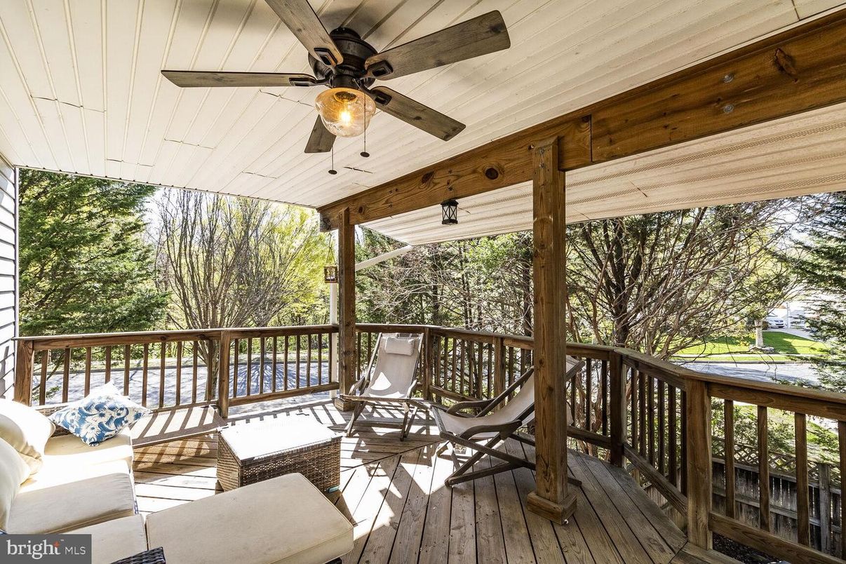 Exterior, Wood Texture Flooring