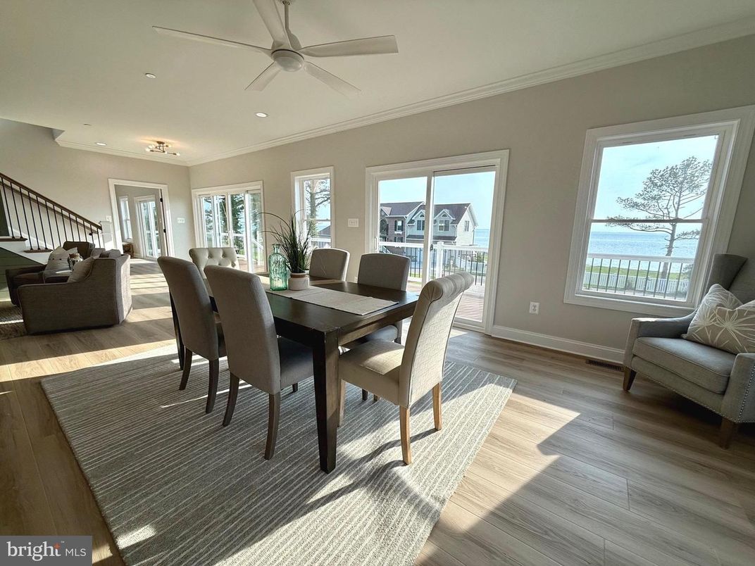 Dining room, Interior, Living room, Recessed Lighting, Water, Wood Texture Flooring