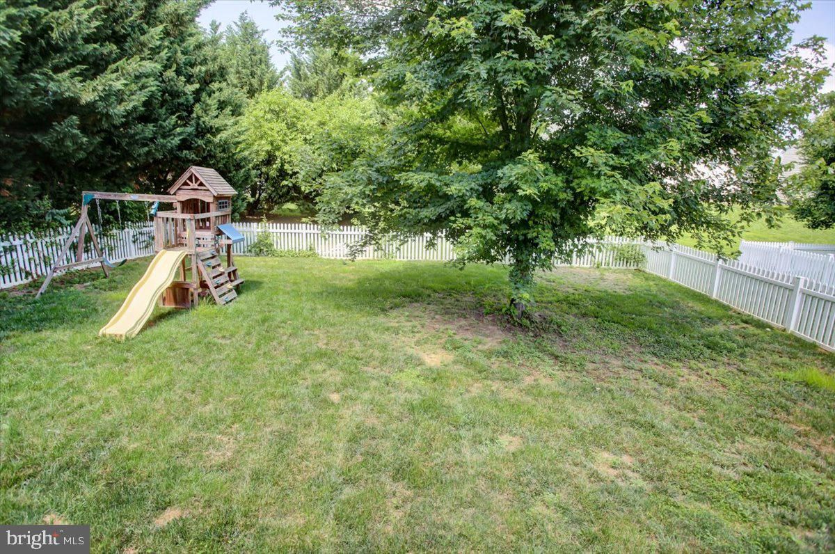 Backyard, Exterior, Playground