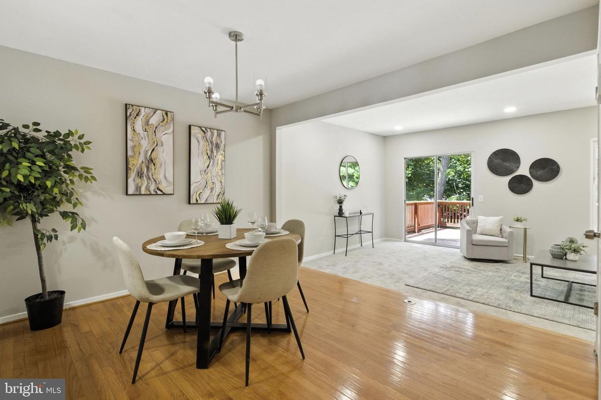 Chandelier, Dining room, Interior, Pendant Lights, Recessed Lighting, Wood Texture Flooring