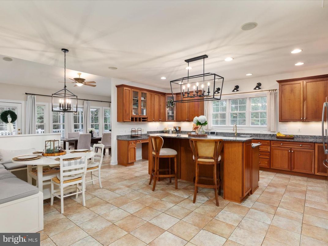 Chandelier, Dining room, Interior, Kitchen, Pendant Lights, Recessed Lighting