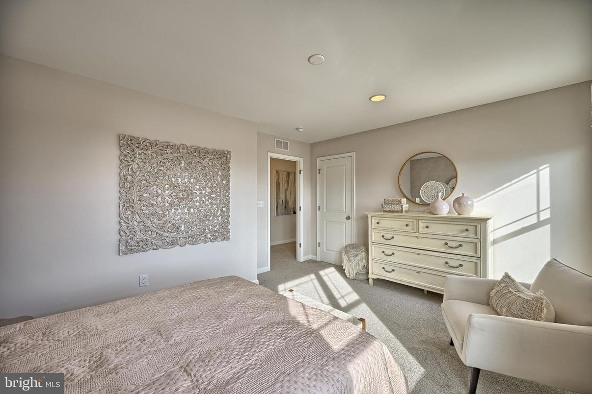 Bedroom, Interior, Recessed Lighting
