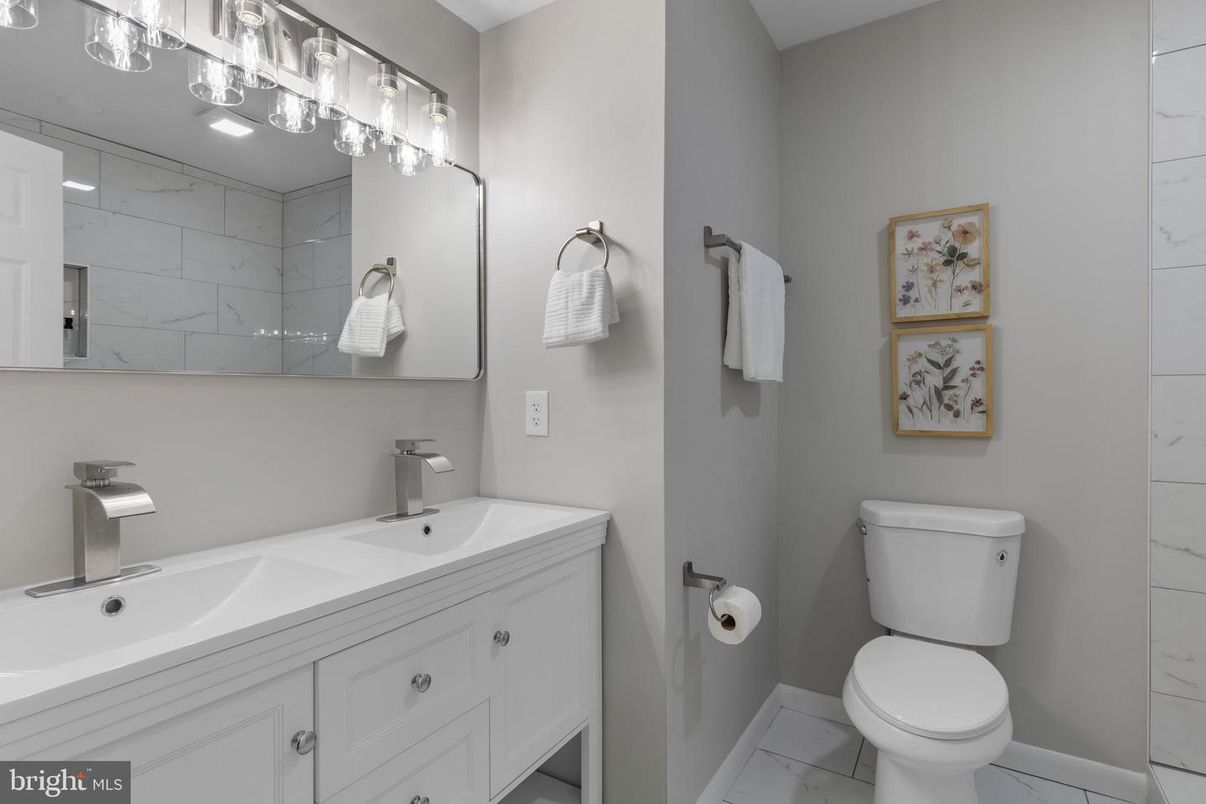 Bathroom, Interior, Marble Walls