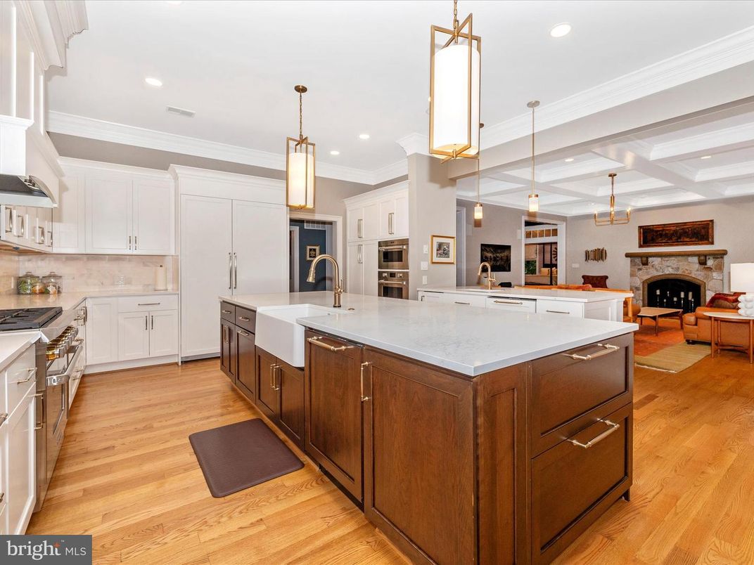 Fireplace, Interior, Kitchen, Pendant Lights, Recessed Lighting, Stainless Steel Appliances, Wood Texture Flooring