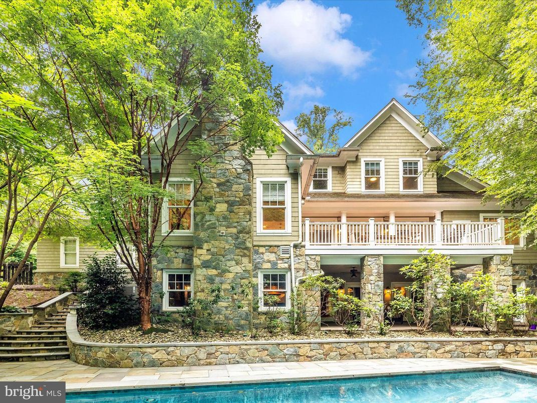 Exterior, Facade, Pool, Queen Anne Victorian