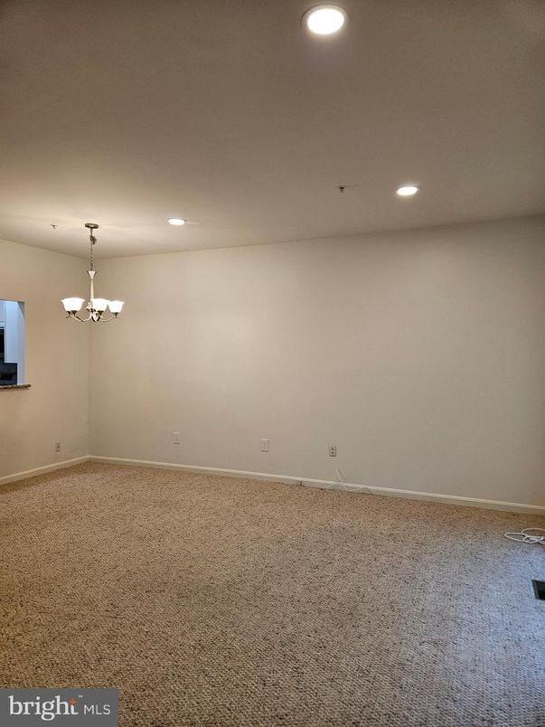 Chandelier, Empty room, Interior, Recessed Lighting