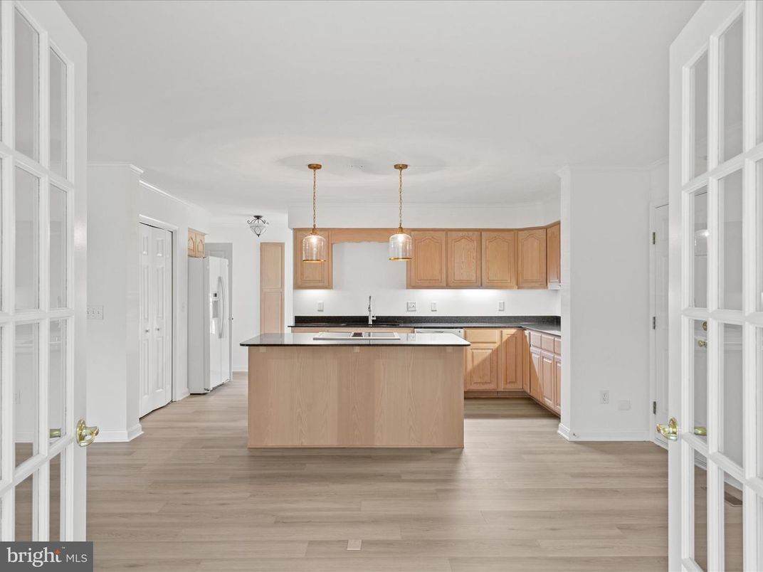 Interior, Kitchen, Pendant Lights, Wood Texture Flooring