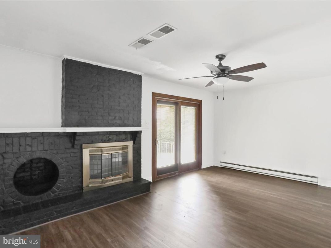 Empty room, Fireplace, Interior, Wood Texture Flooring