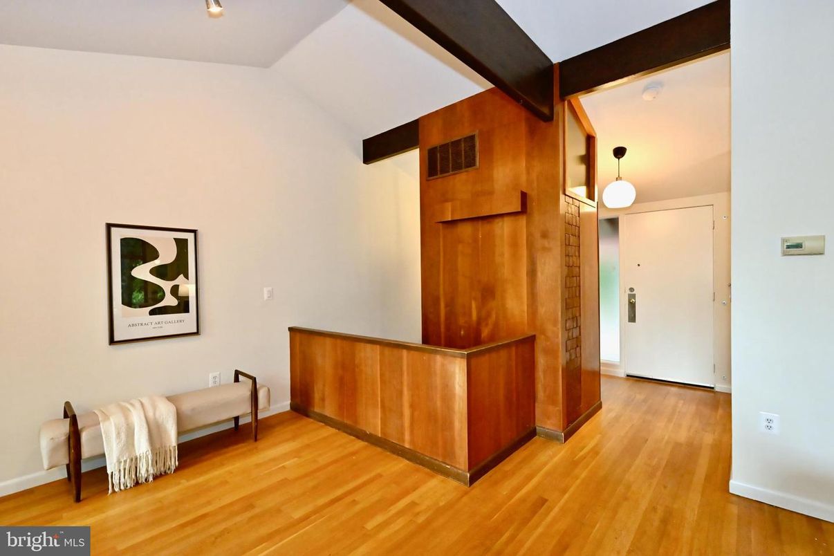 Interior, Pendant Lights, Wood Texture Flooring