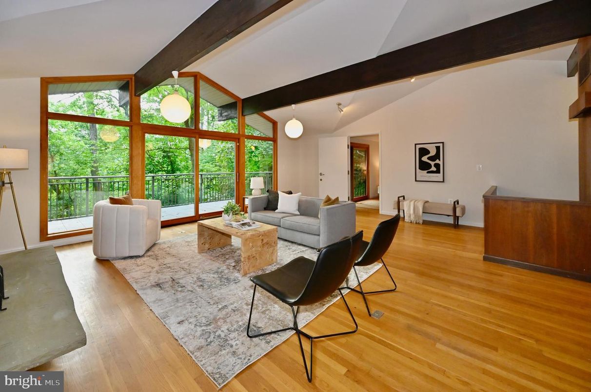 Interior, Living room, Pendant Lights, Recessed Lighting, Wooden Beams, Wood Texture Flooring