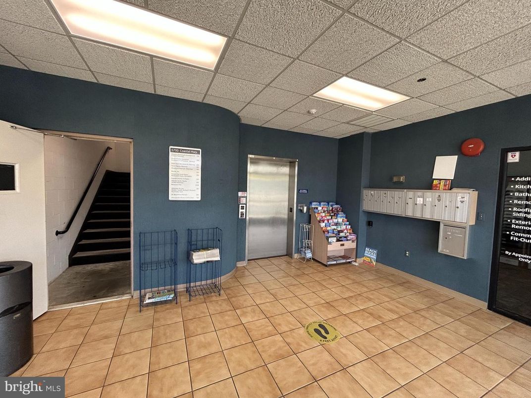 Elevator, Interior, Recessed Lighting
