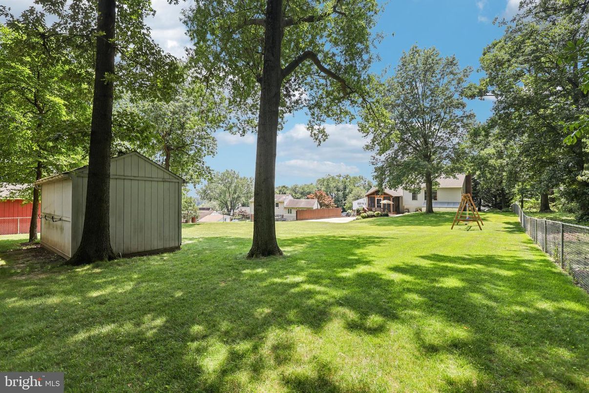 Backyard, Exterior, Playground