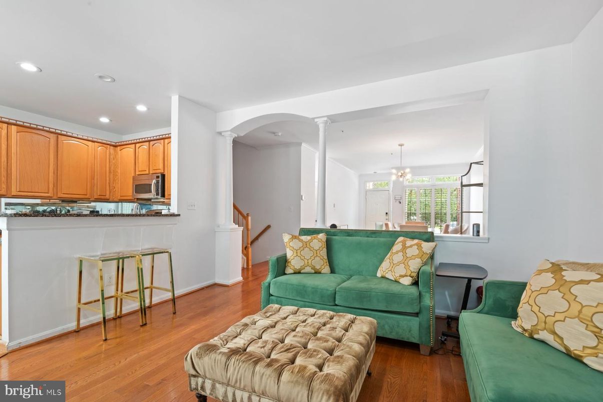 Interior, Kitchen, Living room, Pendant Lights, Recessed Lighting, Wood Texture Flooring