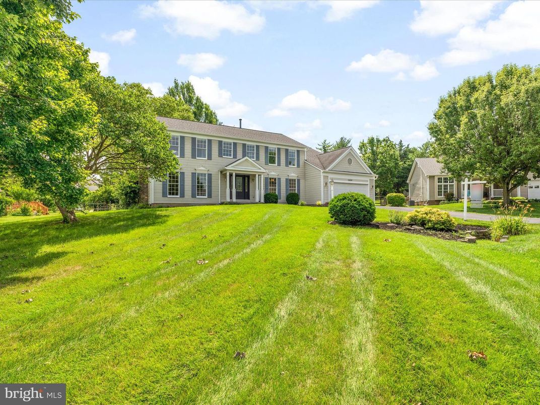 Backyard, Detached Garage, Exterior