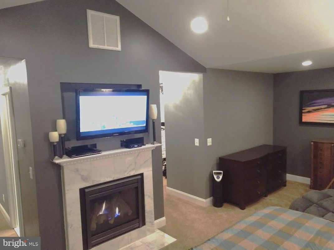 Fireplace, Interior, Recessed Lighting