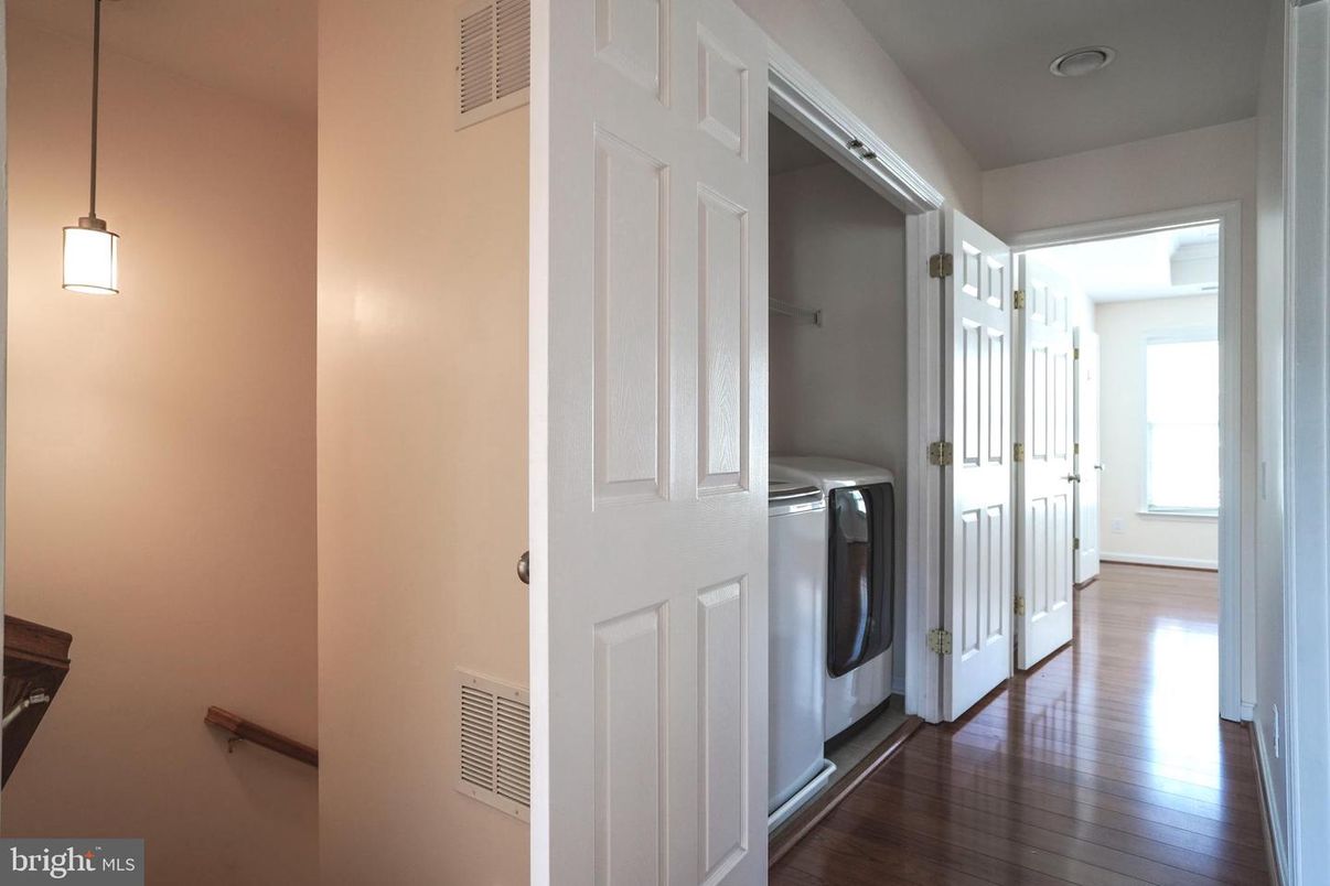 Interior, Pendant Lights, Washer, Wood Texture Flooring